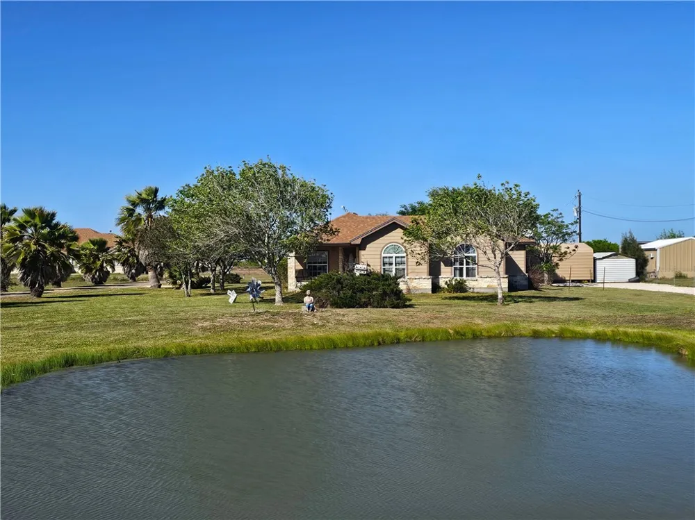 7344 Pvt Road 1402 Aransas Pass, TX 78336