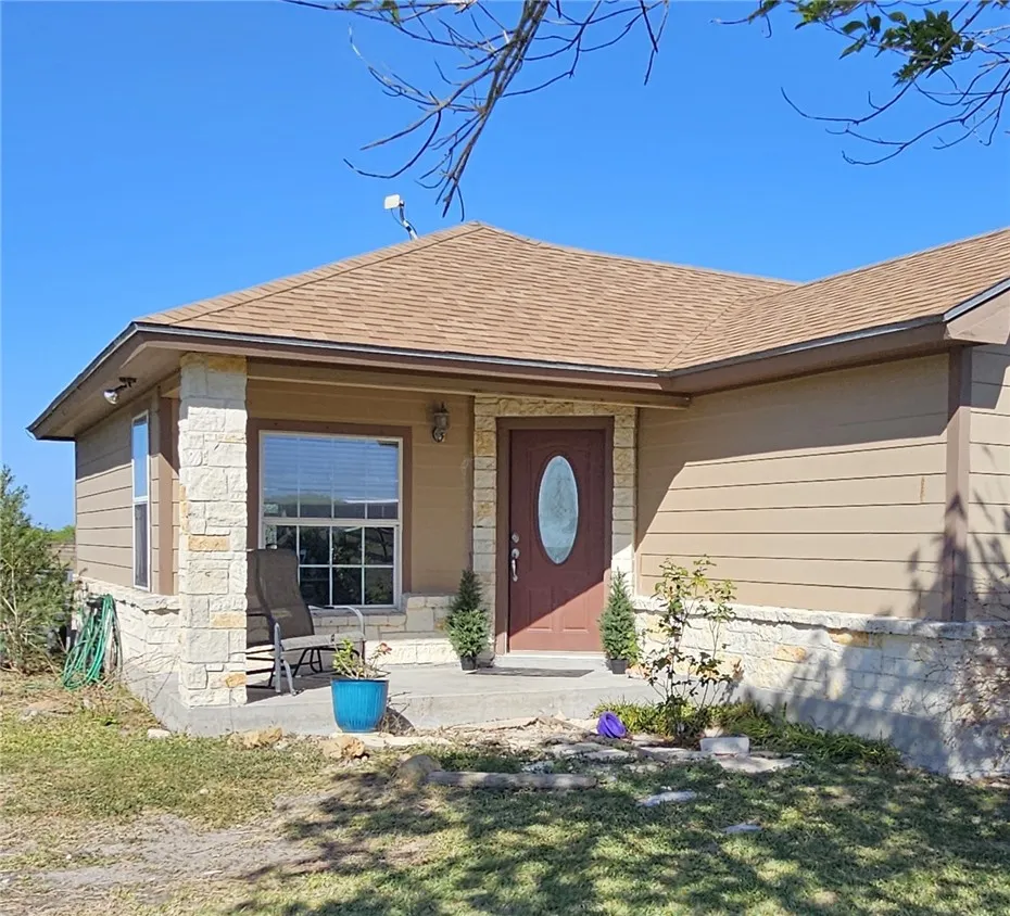 7344 Pvt Road 1402 Aransas Pass, TX 78336