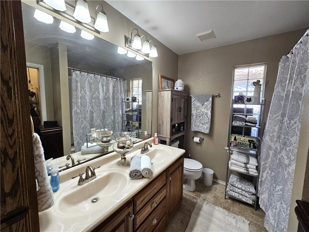 7344 Pvt Road 1402 Aransas Pass, TX 78336
