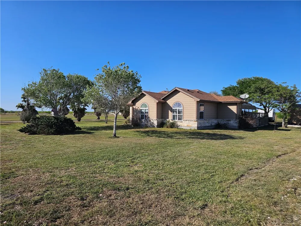 7344 Pvt Road 1402 Aransas Pass, TX 78336