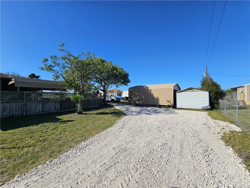 7344 Pvt Road 1402 Aransas Pass, TX 78336