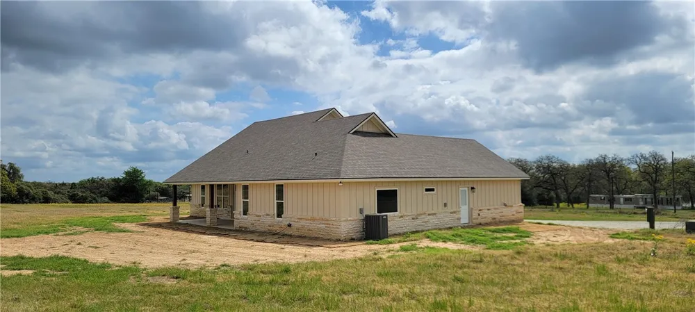 1439 Lone Star Lane Franklin, TX 77856