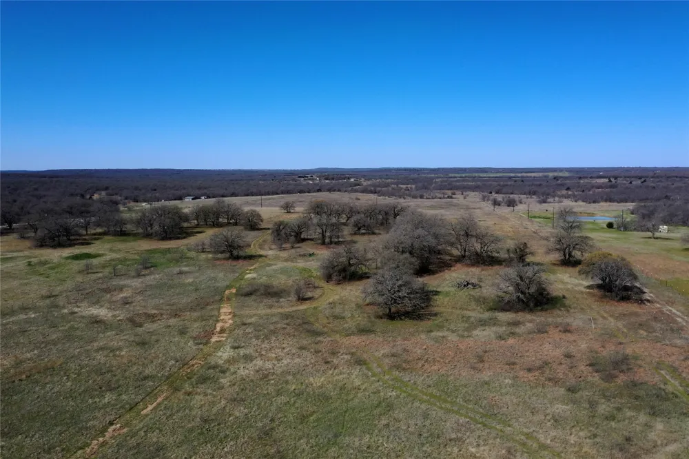 CR 1990 Chico, TX 76431