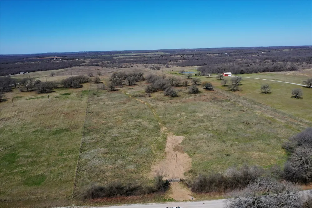 CR 1990 Chico, TX 76431