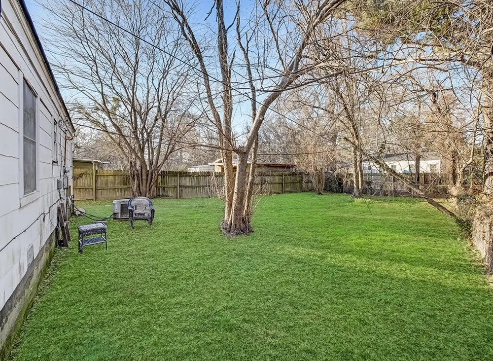 849 Singapore Drive Wake Village, TX 75501