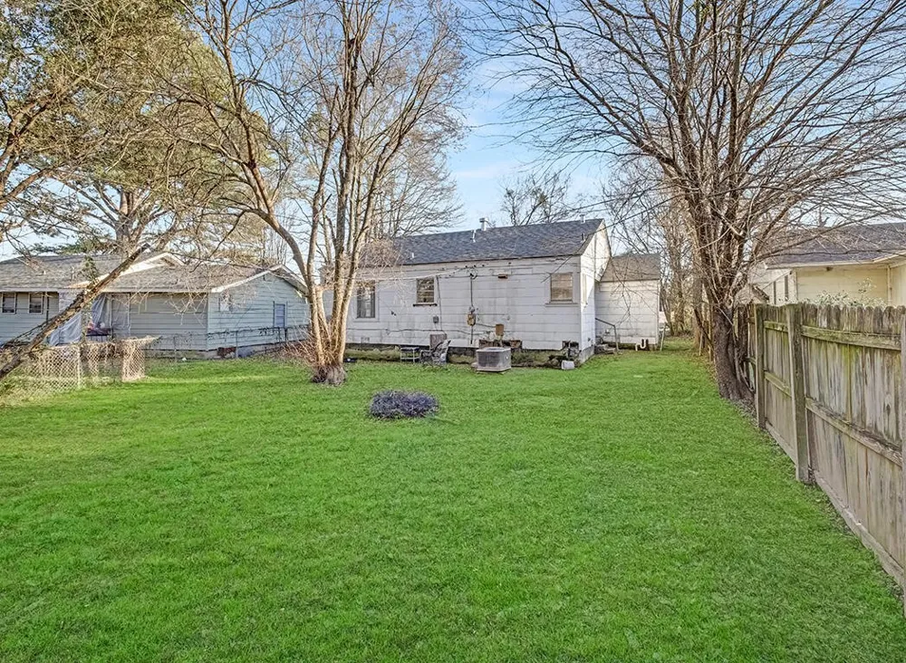 849 Singapore Drive Wake Village, TX 75501
