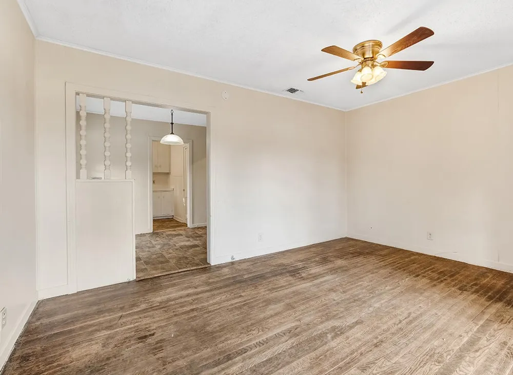849 Singapore Drive Wake Village, TX 75501