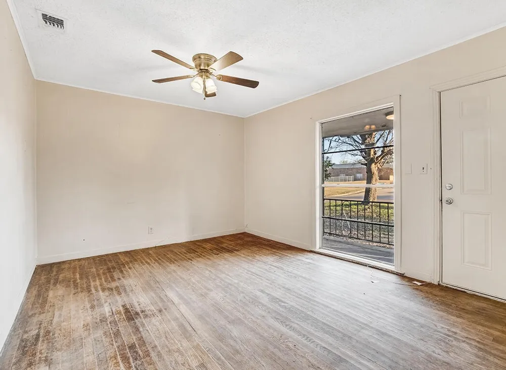 849 Singapore Drive Wake Village, TX 75501