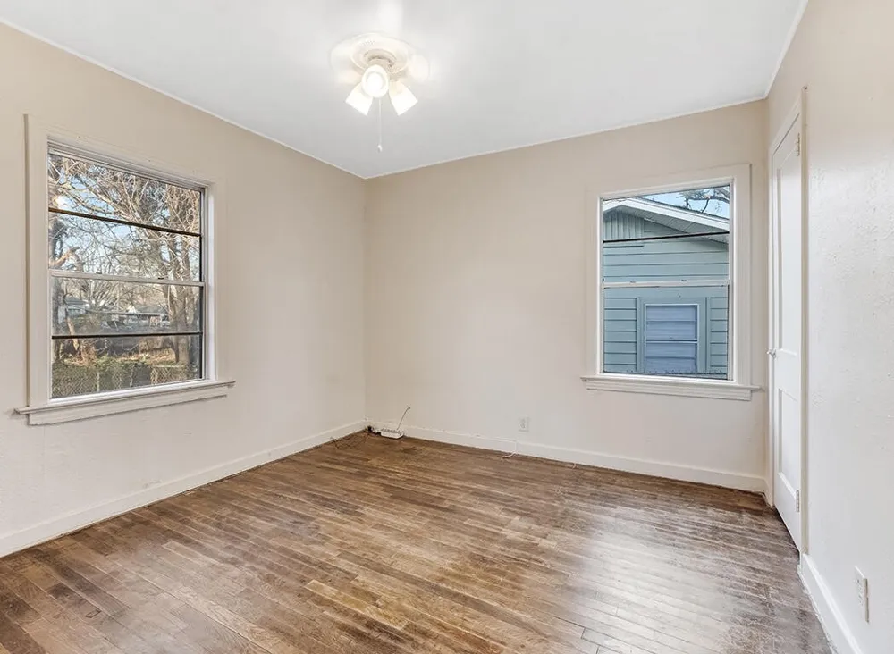 849 Singapore Drive Wake Village, TX 75501
