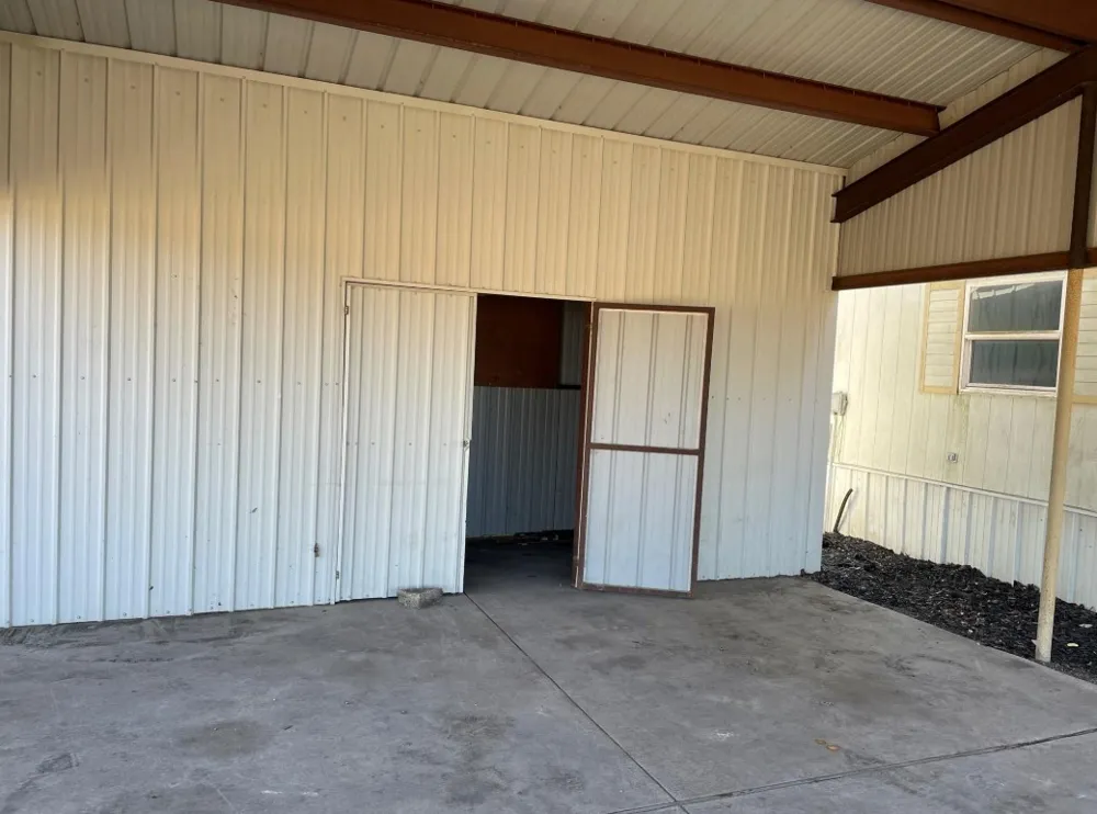 369 PRIVATE ROAD 4521 Wolfe City, TX 75496
