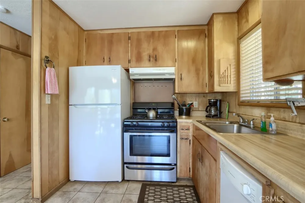 2628 W Bruce Wawona, CA 95389