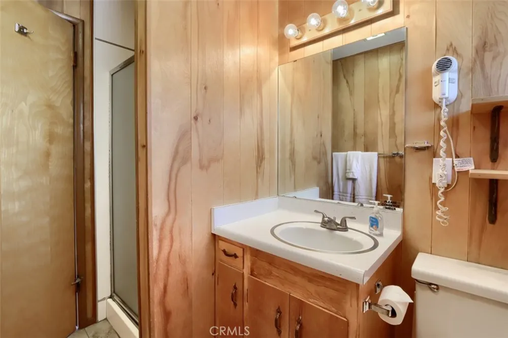 2628 W Bruce Wawona, CA 95389