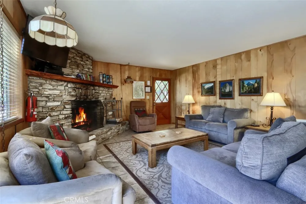 2628 W Bruce Wawona, CA 95389