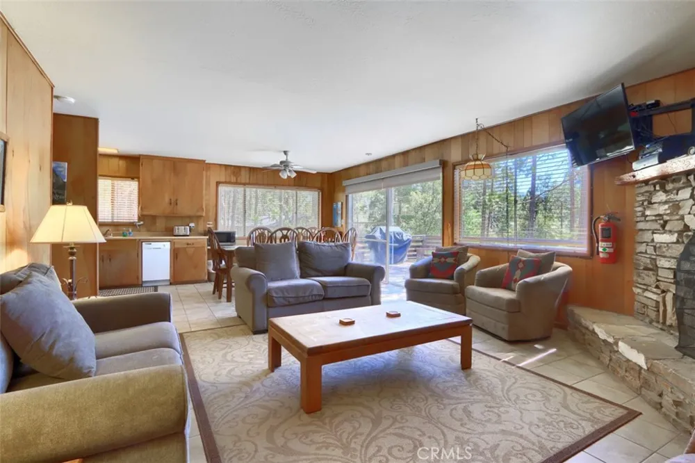 2628 W Bruce Wawona, CA 95389