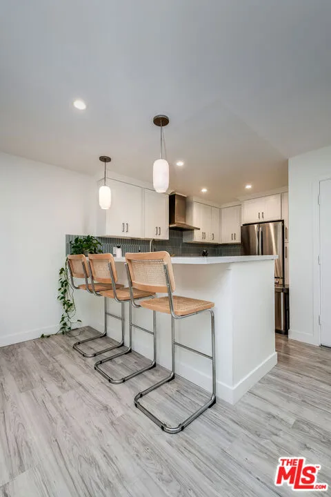 16 Quarterdeck Street #102 Marina del Rey, CA 90292