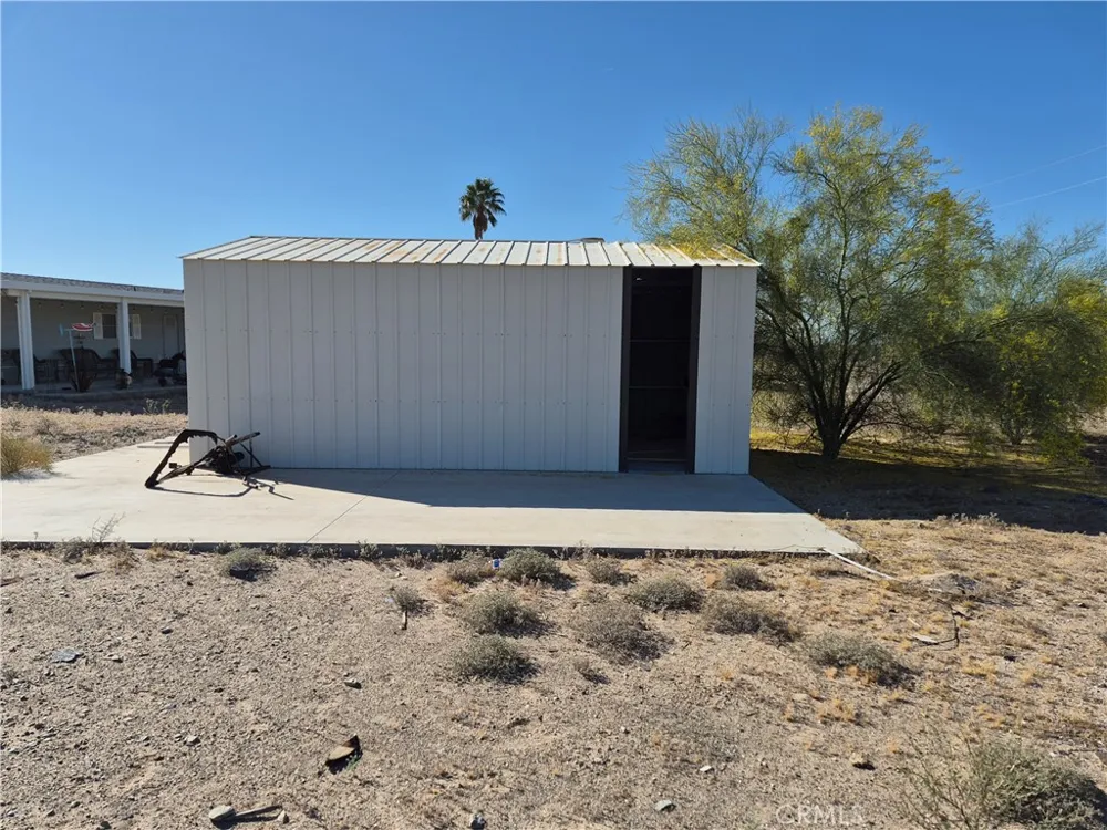7373 Oneida Big River, CA 92242