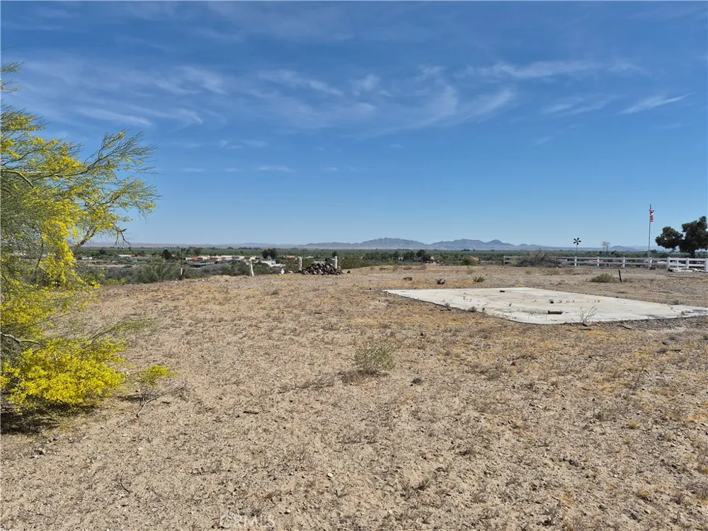 7373 Oneida Big River, CA 92242