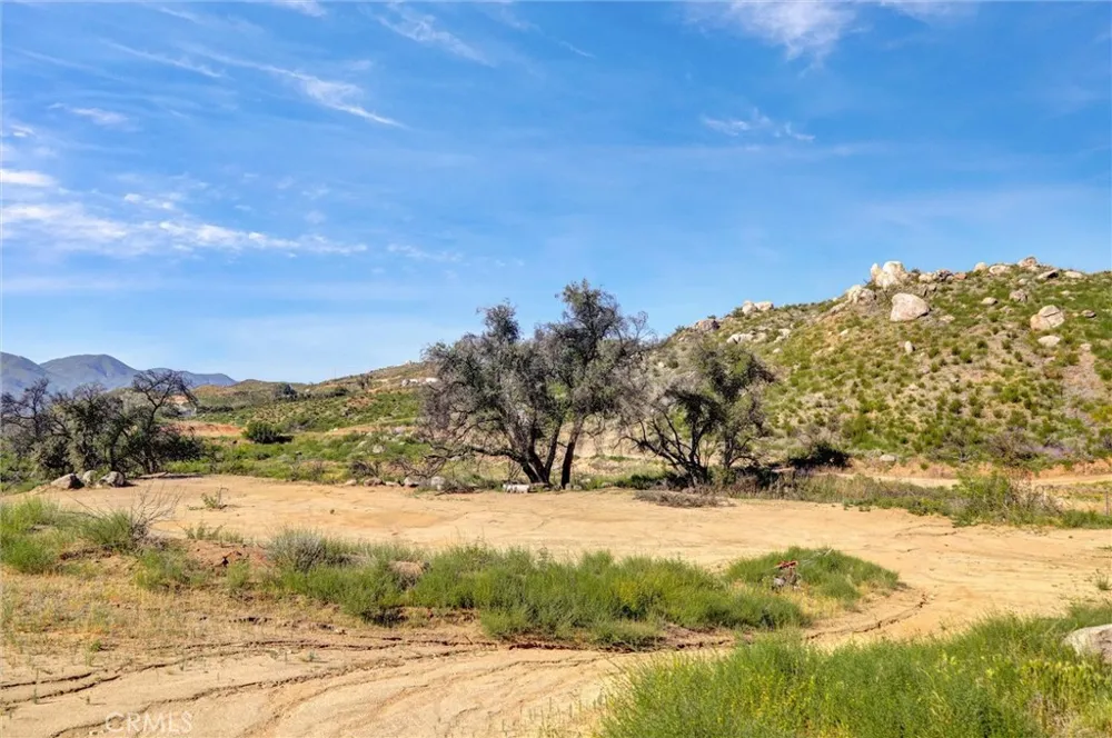 2 Decker Canyon Road Ortega Mountain, CA 92530