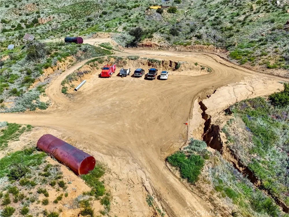 2 Decker Canyon Road Ortega Mountain, CA 92530