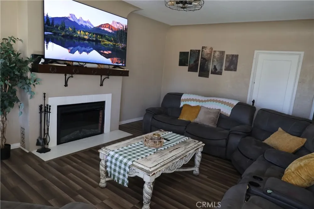 409 4th St. Corning, CA 96021
