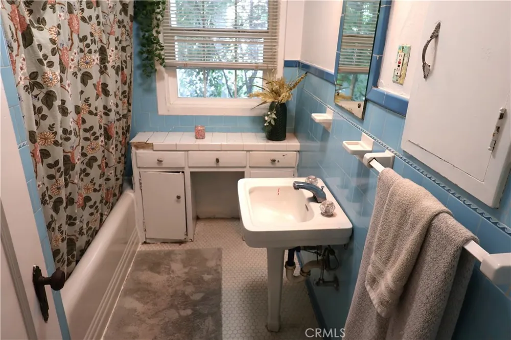 409 4th St. Corning, CA 96021