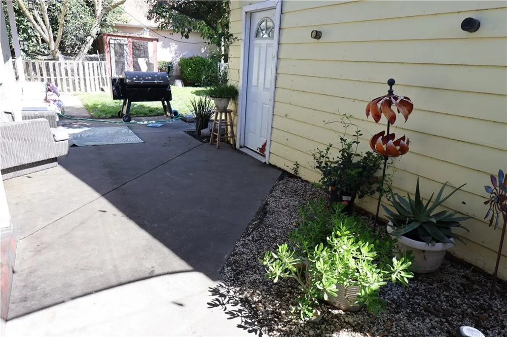 409 4th St. Corning, CA 96021