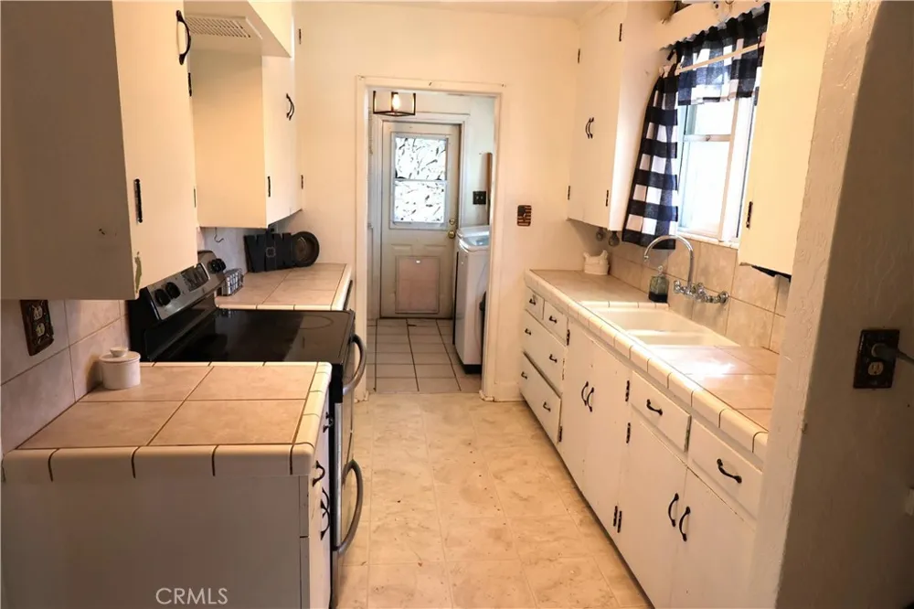 409 4th St. Corning, CA 96021