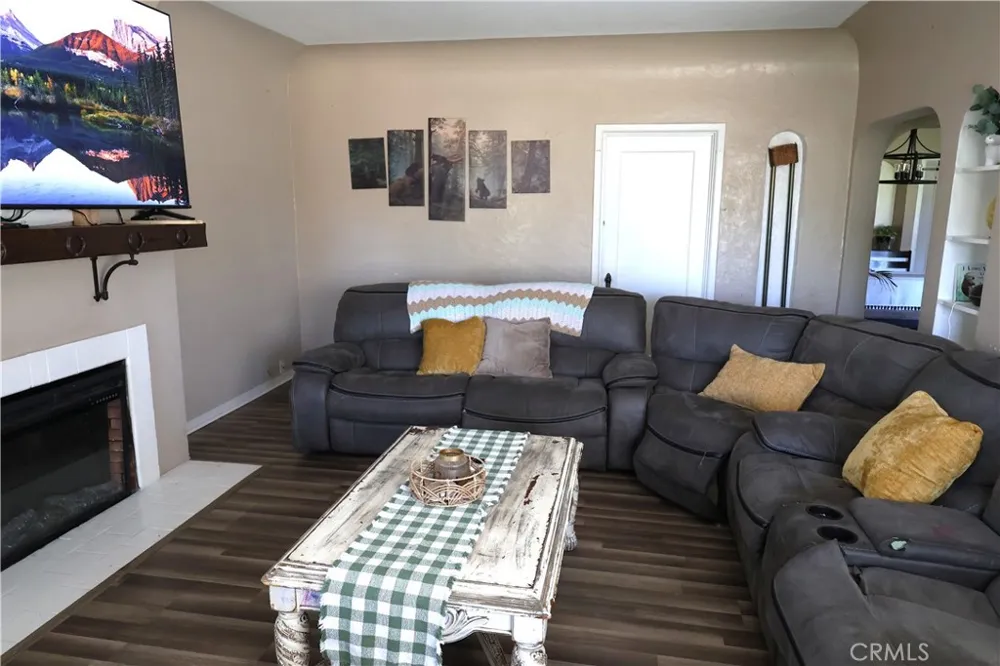 409 4th St. Corning, CA 96021