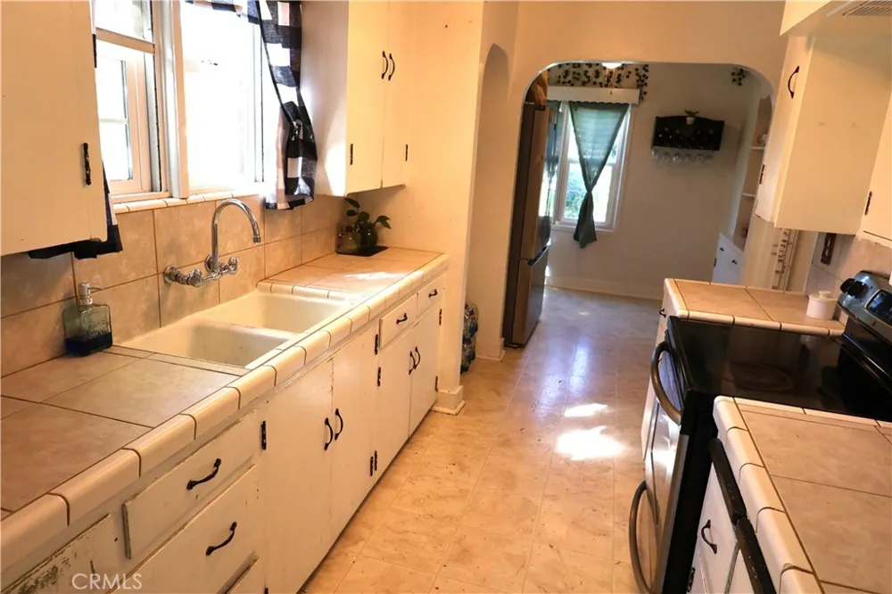409 4th St. Corning, CA 96021