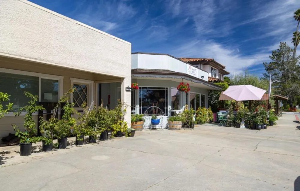 365 Race Horse Lane Watsonville, CA 95076