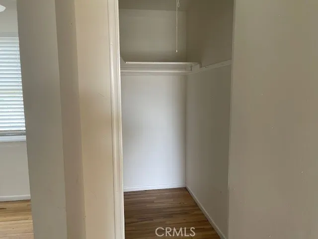 14225 Riverside Sherman Oaks, CA 91423