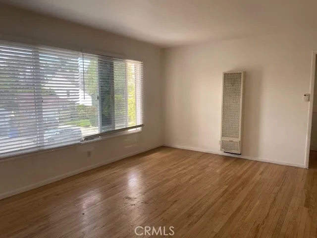 14225 Riverside Sherman Oaks, CA 91423