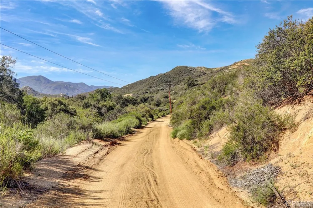 1 Decker Canyon Road Ortega Mountain, CA 92530