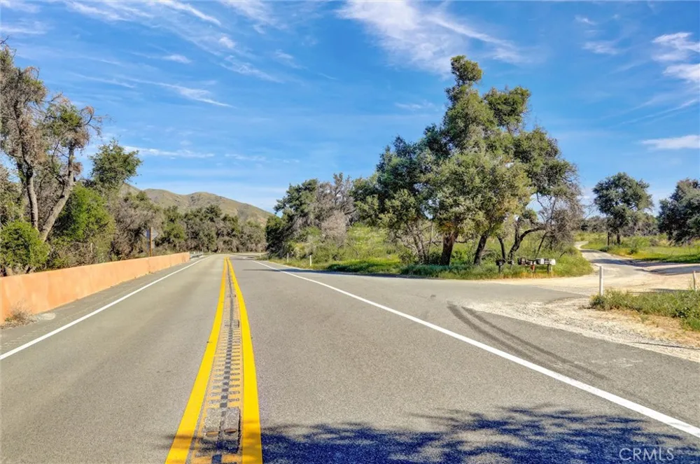 1 Decker Canyon Road Ortega Mountain, CA 92530