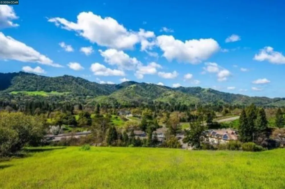 413 Shirlee Dr. Danville, CA 94526