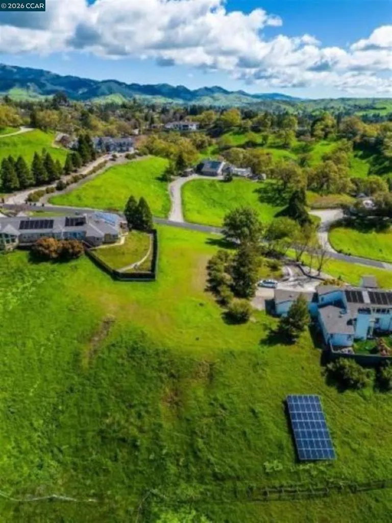 413 Shirlee Dr. Danville, CA 94526