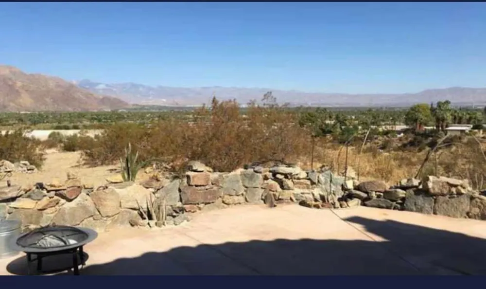 2540 S Araby Drive Palm Springs, CA 92264