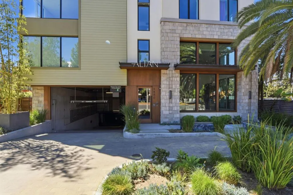 4880 El Camino Real #23 Los Altos, CA 94022