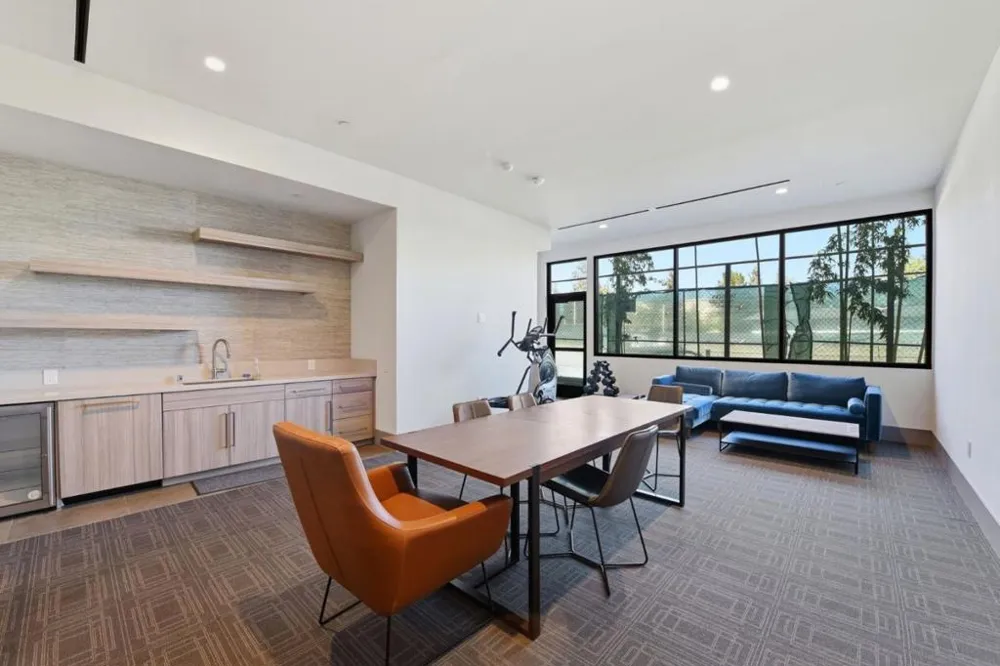 4880 El Camino Real #23 Los Altos, CA 94022