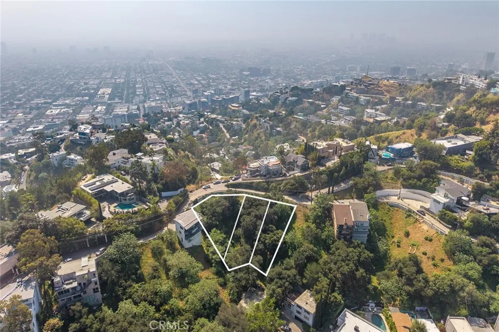 8441 Grand View Los Angeles, CA 90046