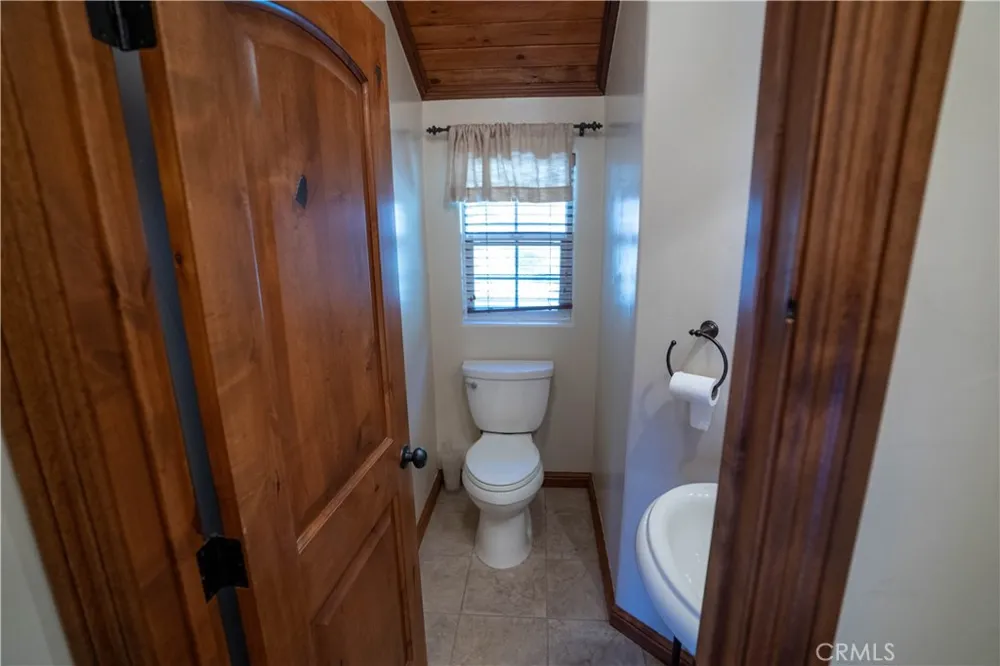 683 Maxson Drive Twin Peaks, CA 92391