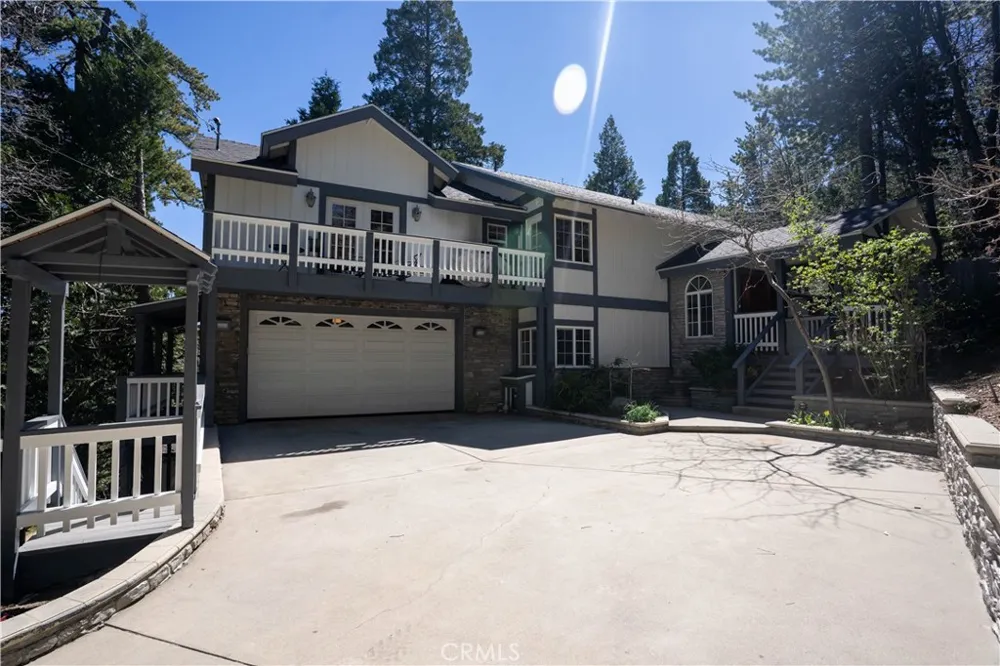 683 Maxson Drive Twin Peaks, CA 92391