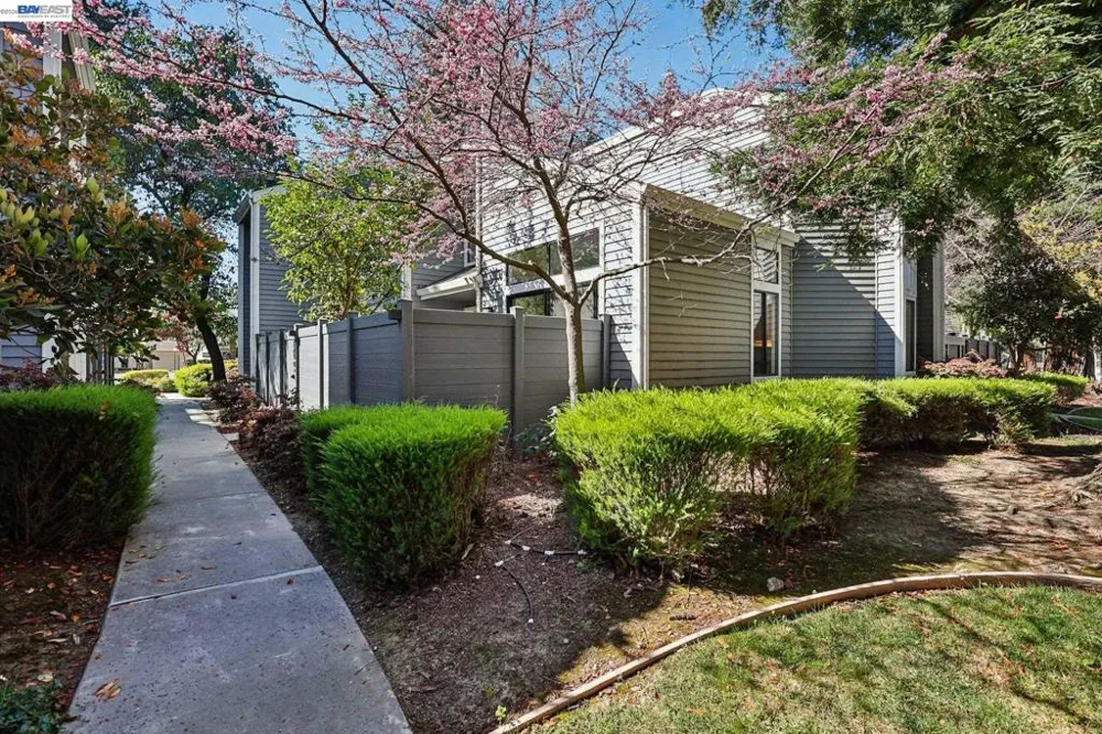 5375 Black Ave #1 Pleasanton, CA 94566