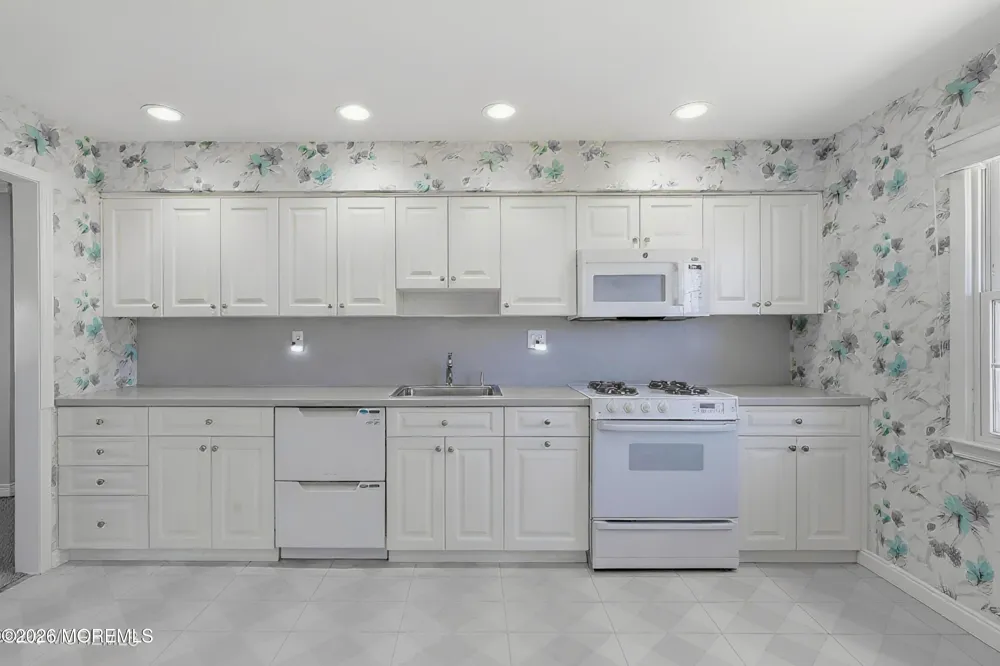 9 Darien Drive West Long Branch, NJ 07764