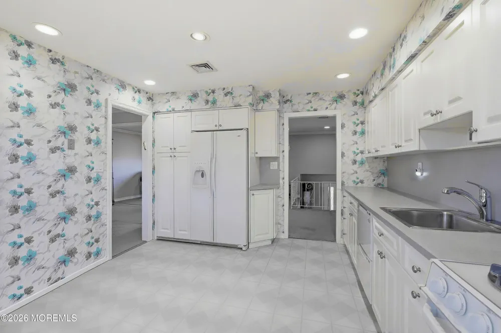 9 Darien Drive West Long Branch, NJ 07764