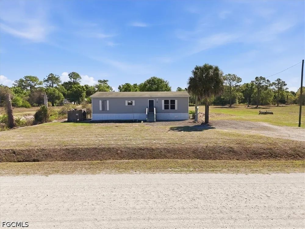 S Kennel Street Clewiston, FL 33440