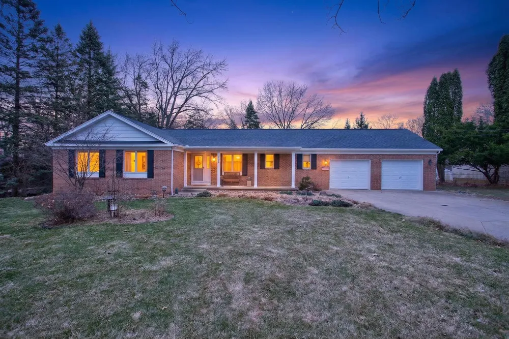 769 Bellflower Brooklyn, MI 49230