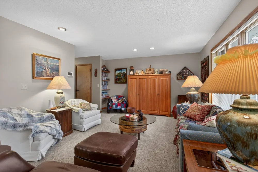 769 Bellflower Brooklyn, MI 49230