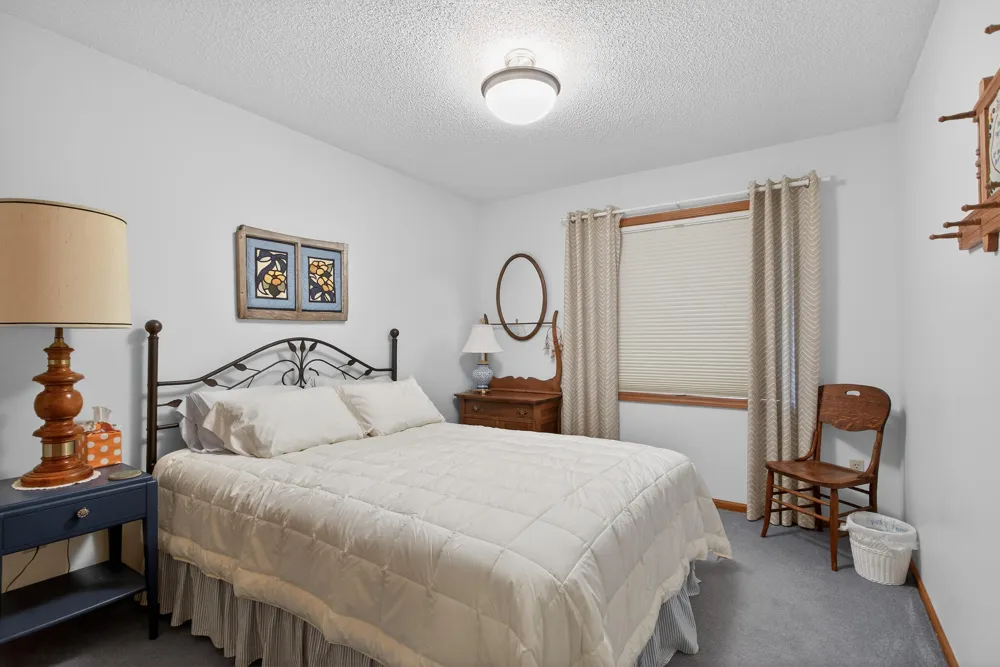 769 Bellflower Brooklyn, MI 49230