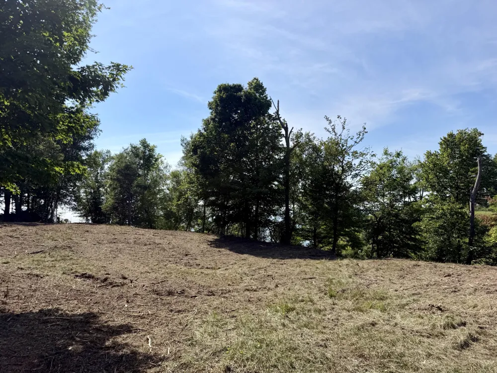 2989 S Lakeshore Drive Ludington, MI 49431